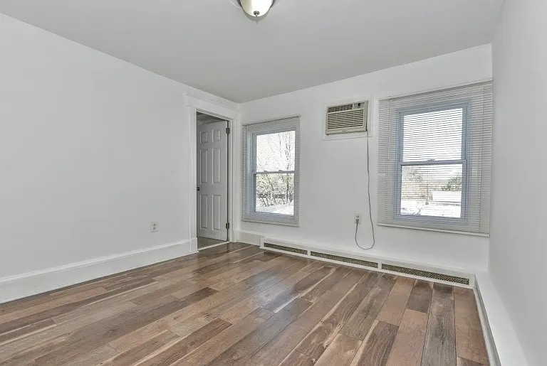 52-54 1st Ave — Photo 7