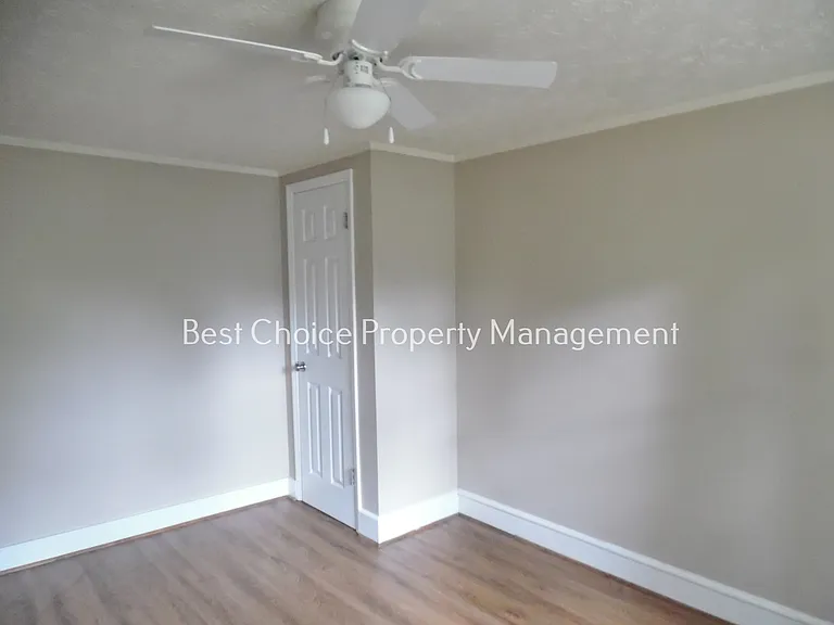 115 E Beattie St — Photo 10