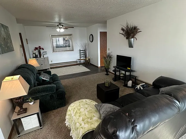 611 Eglon Ave SE — Photo 13