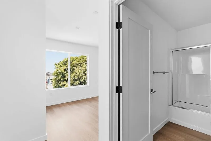 2 bed, 2.5 bath, 1092 sqft, $3,650 — Photo 4