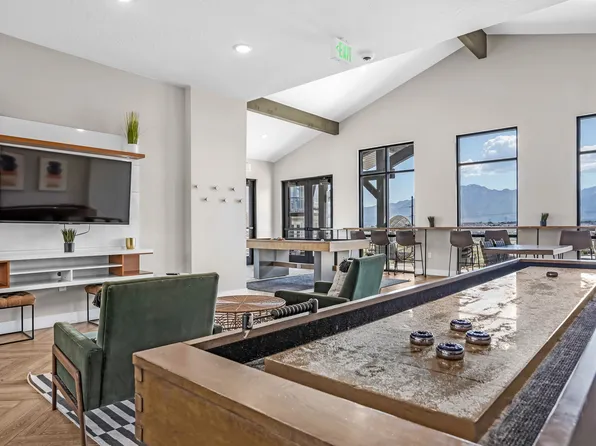 Gardner Station Apartments