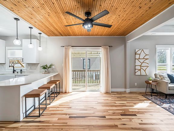 2nd image of 4645 Beaver Ave