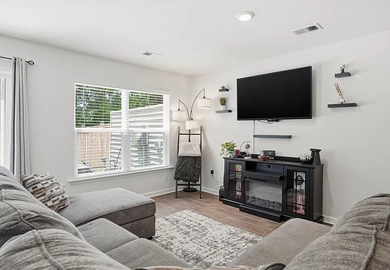 221 Cozy Brook Ct #1 — Photo 17