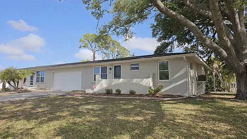 284 Rotonda Blvd W Photo 1