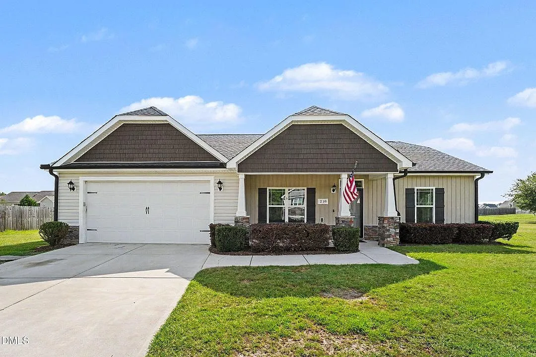 3 bed, 1767 sqft, $2,100 — Photo 1