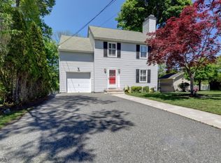 12 Ogden Ter, Butler, NJ 07405