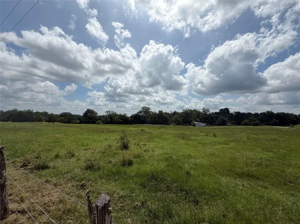 3085 Shupak Rd, Bellville, TX 77418