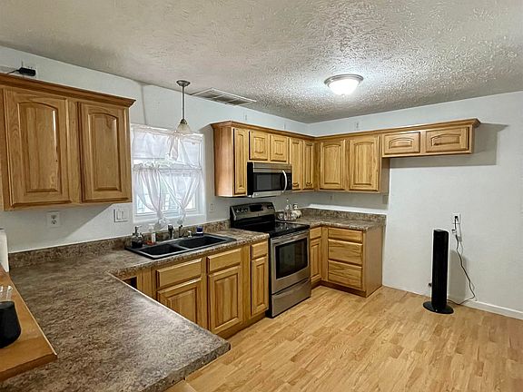 5th image of 306 S Oak St