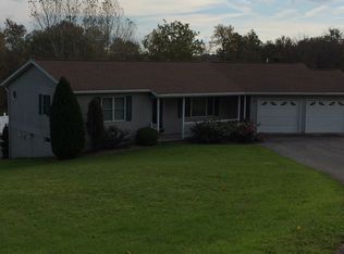 23 Ashley St, Lyons, NY 14489