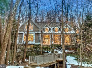 6801 Broxburn Dr, Bethesda, MD 20817