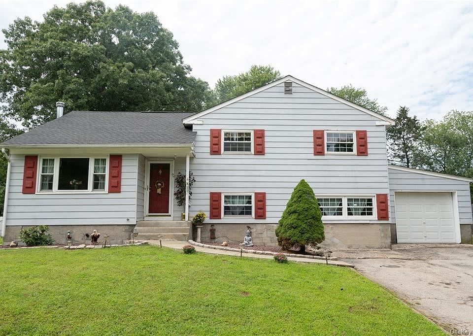 1st image of 15 Abbie Ln
