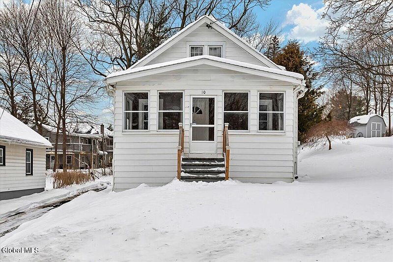 2nd image of 10 Leonard Avenue