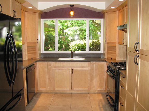 2nd image of 1001 Corona Dr
