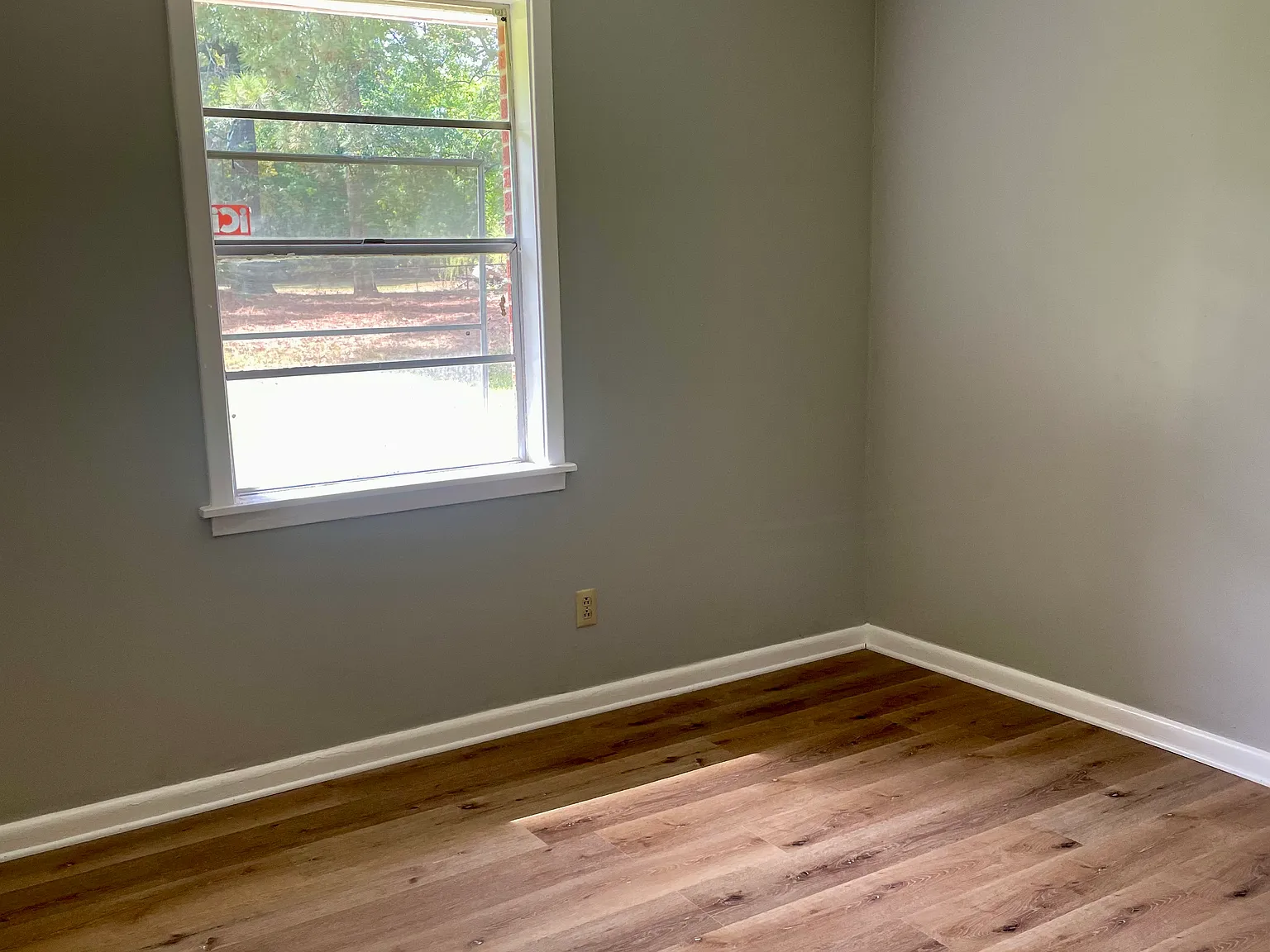 3 bed, 1375 sqft, $995 — Photo 4