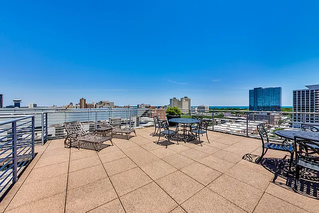 4350 N Broadway St #503 — Photo 19