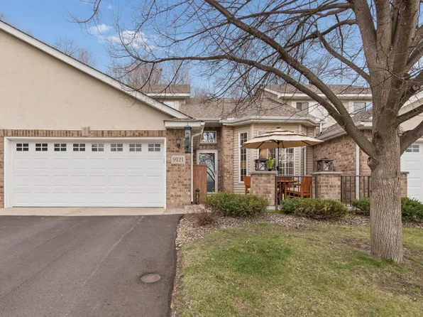 9121 Meadow Pl, Savage, MN 55378