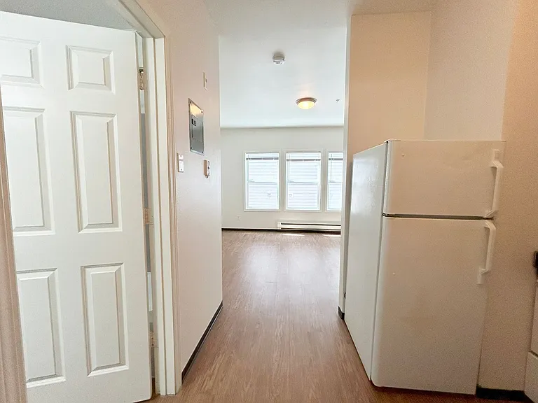 Ludlow Apartments — Photo 28