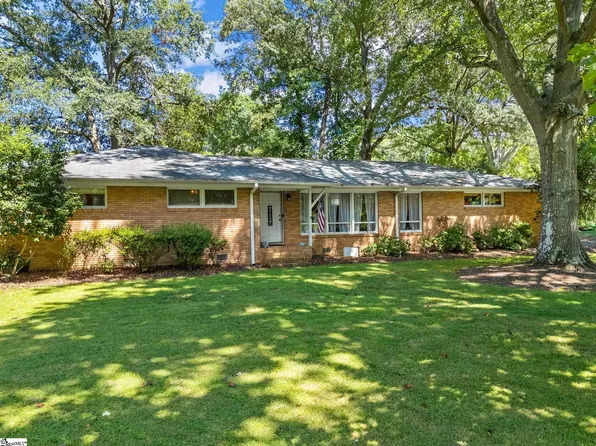 126 Spring Valley Dr, Spartanburg, SC 29301