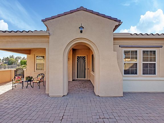 Huge Front courtyard