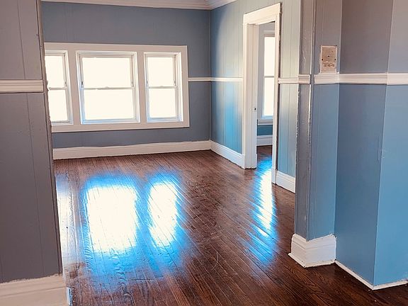 5th image of 8426 S Kerfoot Ave