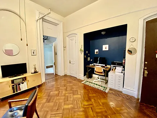 Rented by Realty Nerd | media 4