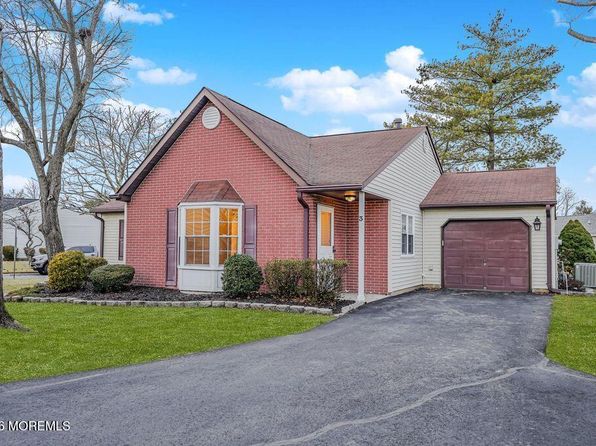 3 Gatley Close #1000, Freehold, NJ 07728