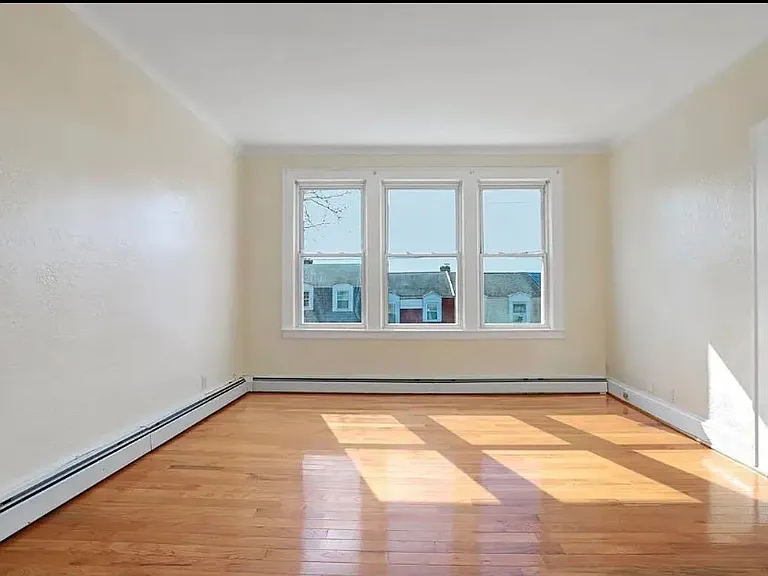 270 Stevens Ave — Photo 10