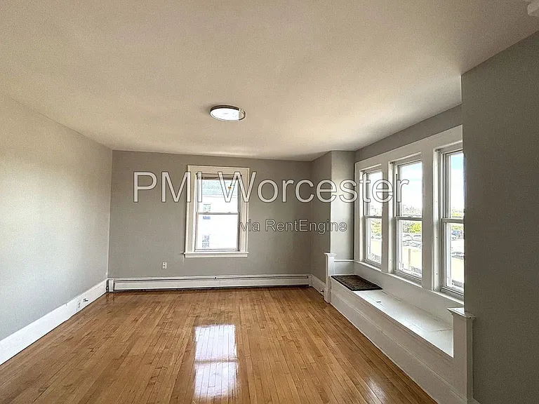 8 Hooper St — Photo 9