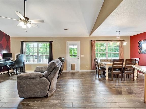 4th image of 29 Olmstead Cir