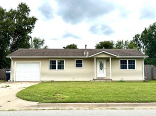 205 N Moy Ct, Haysville, KS 67060