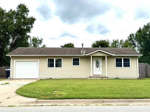 205 N Moy Ct, Haysville, KS 67060