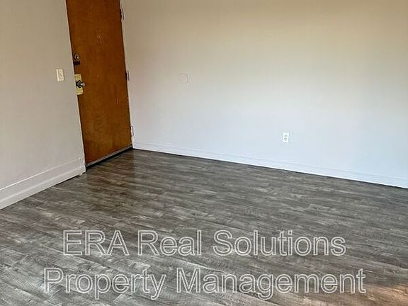 3rd image of 804 Elberon Ave APT 4