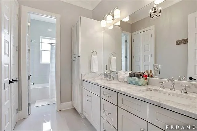 1419 Esplanade Ave — Photo 6