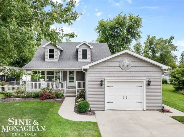 7321 Worth Rd, Lexington, MI 48450