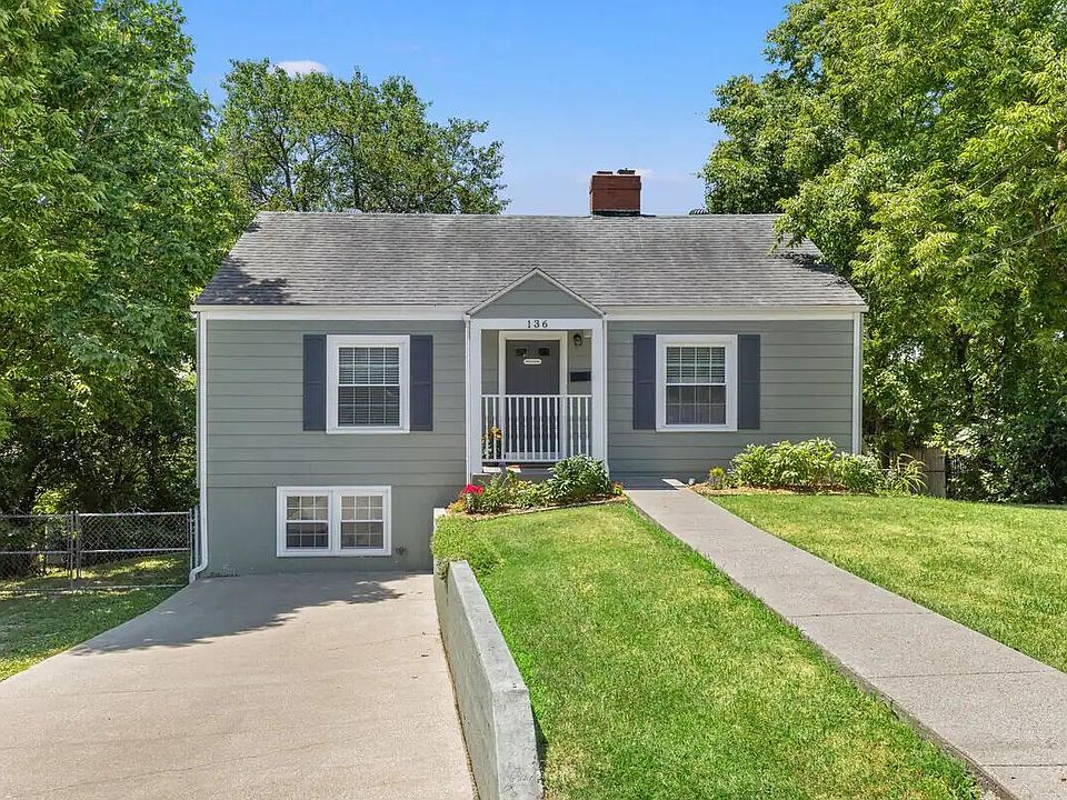 1st image of 136 Winding Way Dr