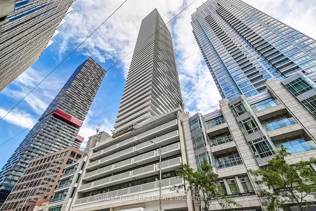 Building Photo - 2221 Yonge St #5706