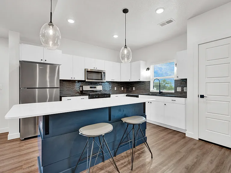 Indigo Eight80 — Photo 22