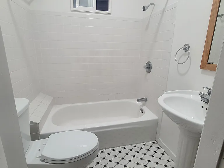 2407 Bryant St — Photo 10