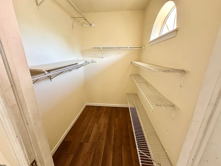614 Lake Front — Photo 15