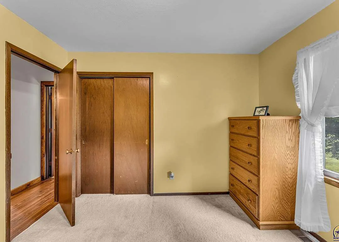 3 bed, 2132 sqft, $2,150 — Photo 1