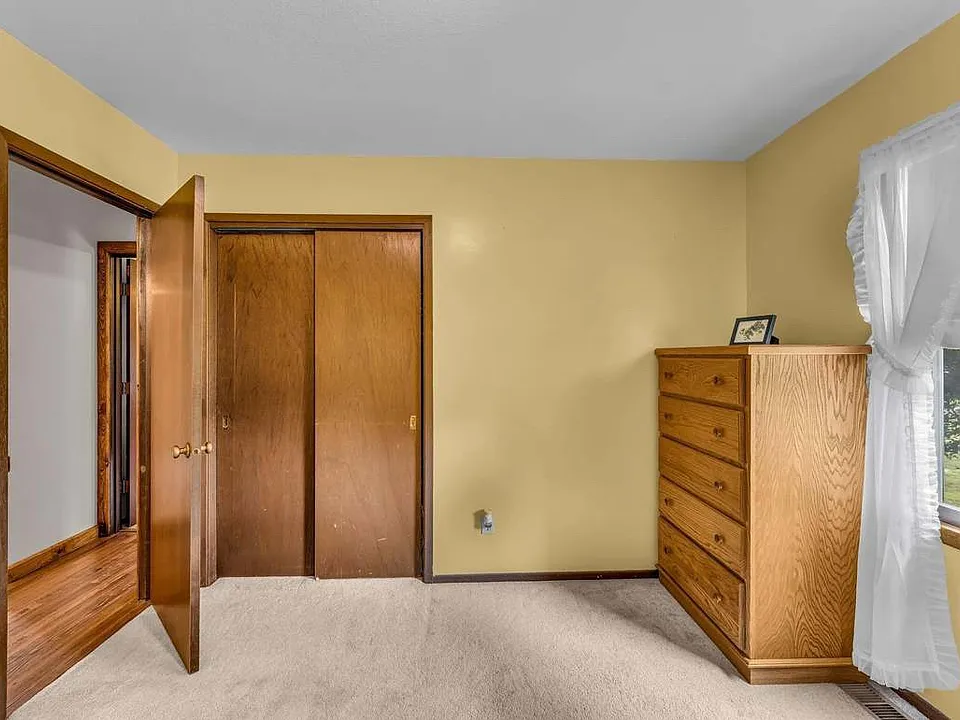 4832 NE Kincaid Rd