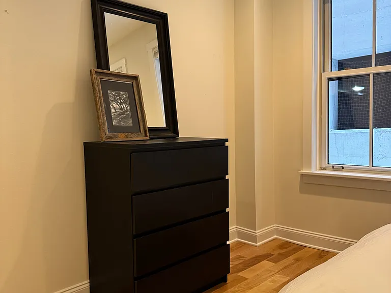 40 College St #207 — Photo 35