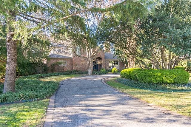 1st image of 4208 Beechwood Ln