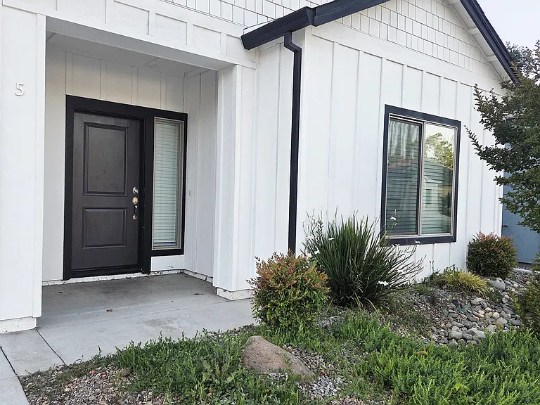 5 Portia Court