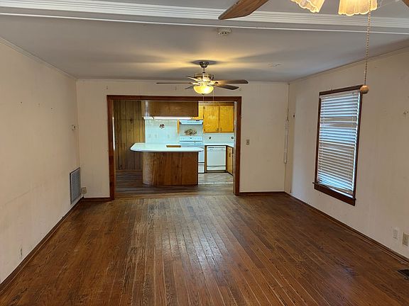 3rd image of 854 Rockhouse Rd E