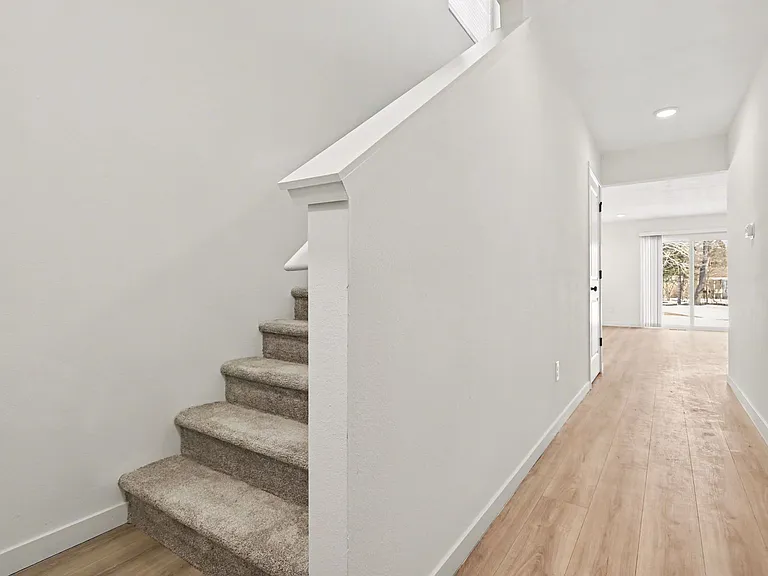 667 Bush Blvd — Photo 7