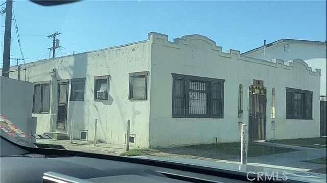 1st image of 1325 Stanley Ave