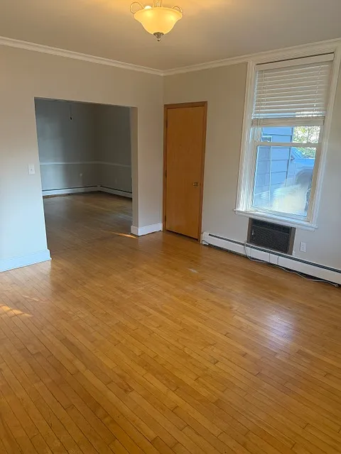 2 bed, 1000 sqft, $1,775 — Photo 4