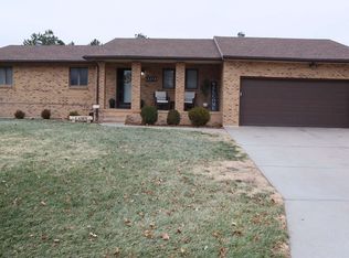 2213 Robin Rd, Dodge City, KS 67801