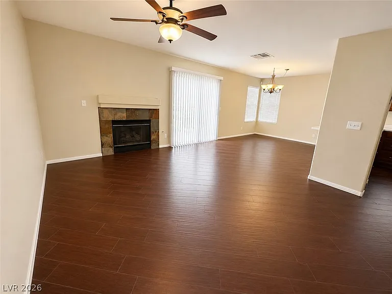 3341 Salmon Creek Dr — Photo 2